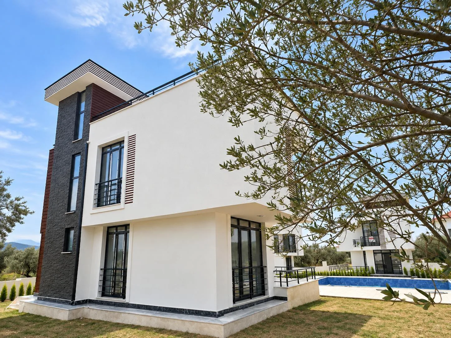 Zeytinlerin Arasında Modern Yaşam: Karaağaç’ta 190 m² 3+1 Villa 2