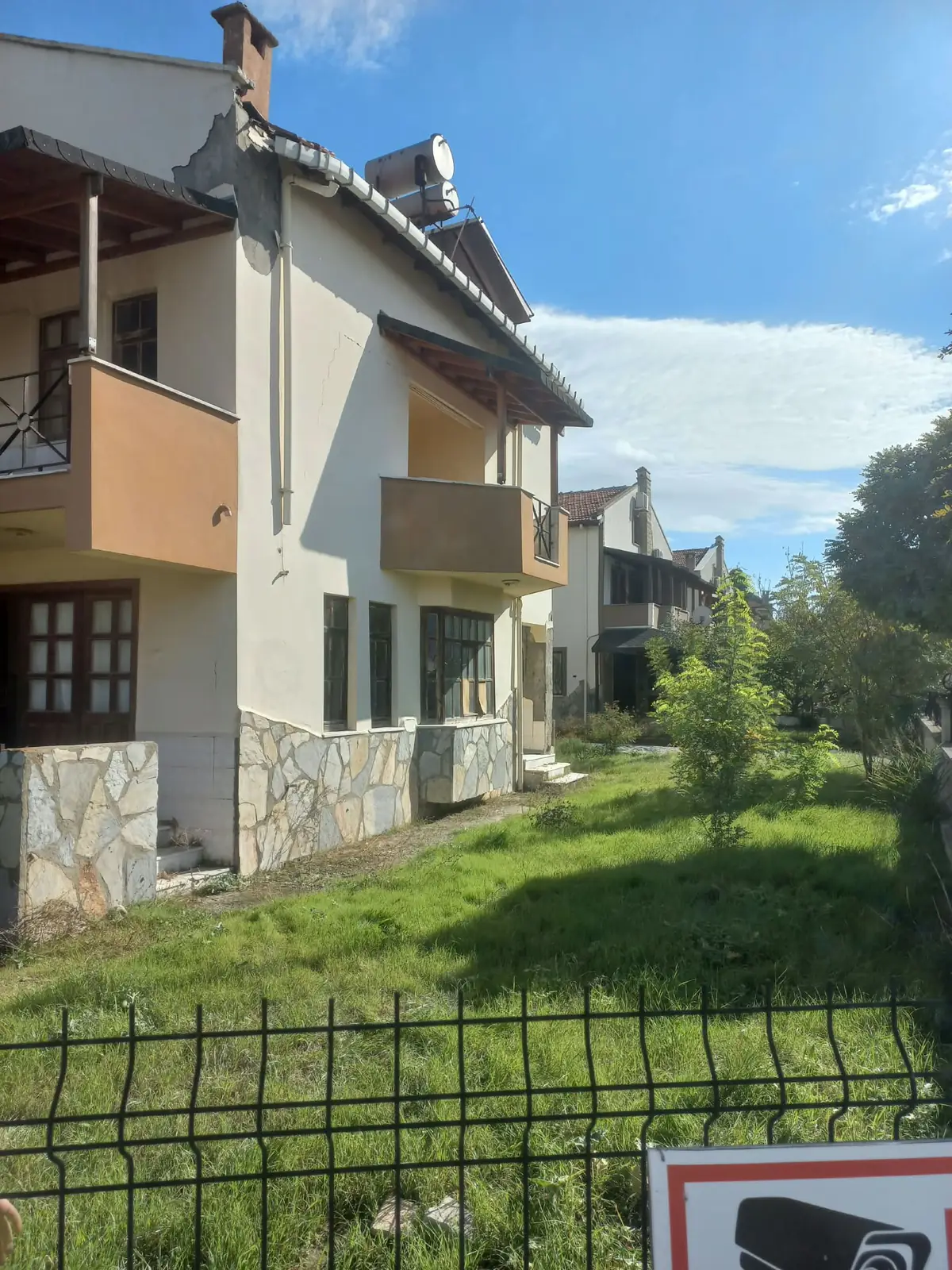 Altınova’da Kendi Evinizi Şekillendirin: Bahçeli 4+1 Villa 19