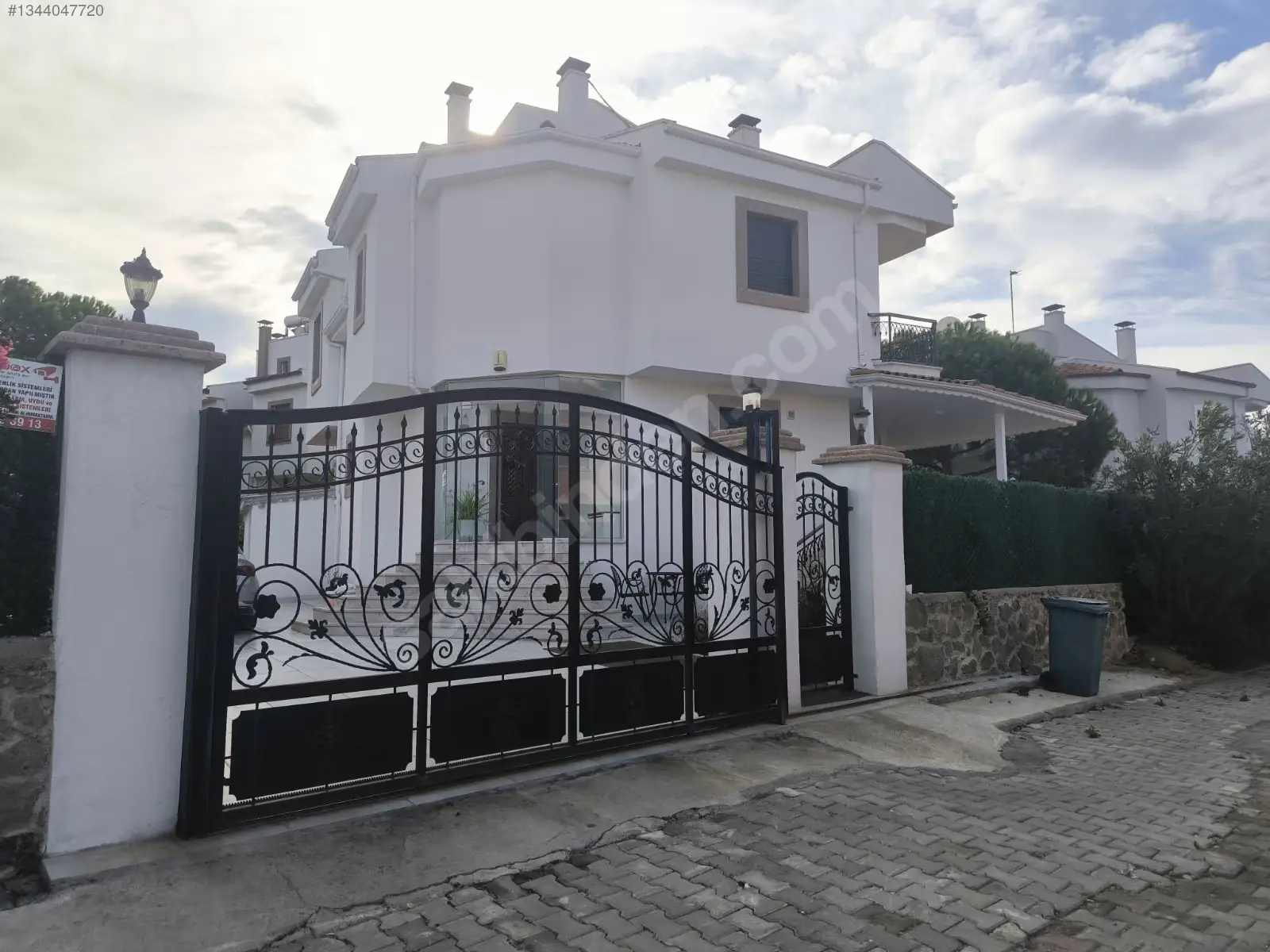 Cunda’da Bahçe, Deniz ve Konfor: Yenilenmiş 6+1 Villa 2