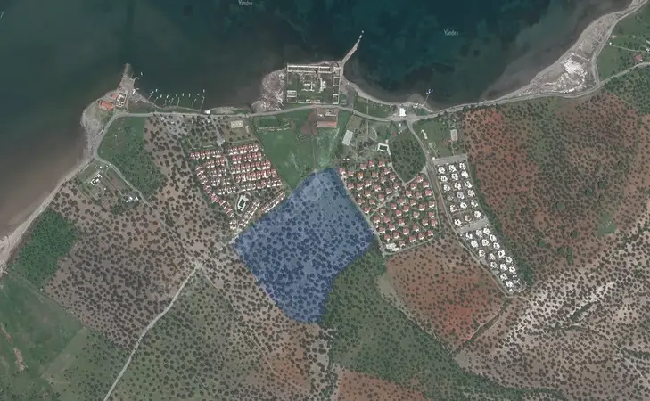 AYVALIK’TA DENİZE 150m | 43 DÖNÜM (3 PARSEL) BÜYÜK ÖLÇEKİ YATIRIMLIK ARAZİ 2